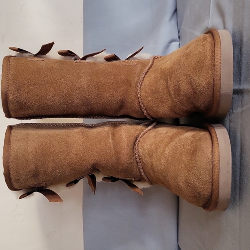 Koolaburra by UGG Suede Bow Boots WO's Size 5 - Picture 5 of 9
